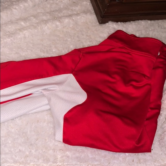 Under Armour quarter zip up top - Picture 2 of 2